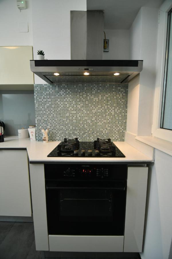Apartamento Parliament Square Elite Escapes Bucarest Exterior foto