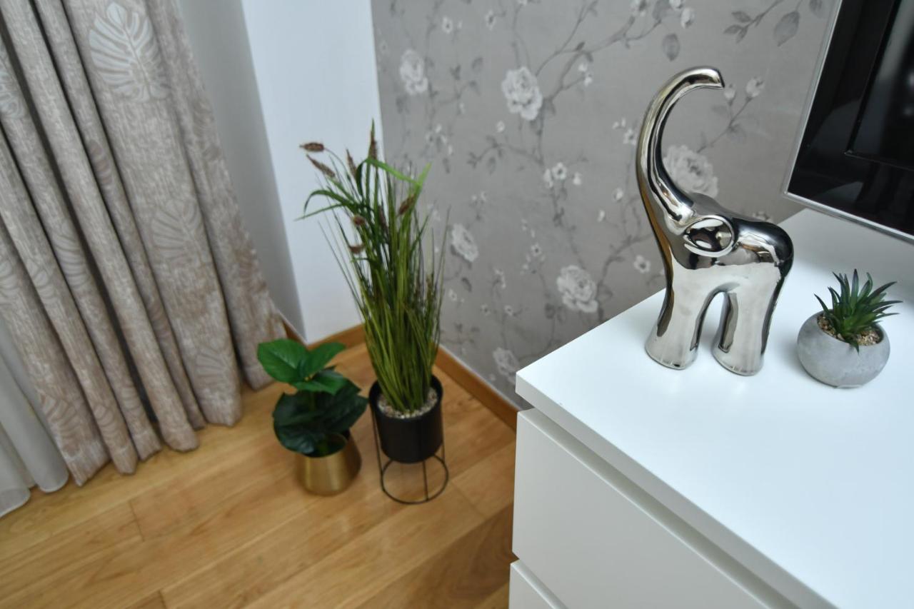 Apartamento Parliament Square Elite Escapes Bucarest Exterior foto